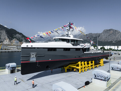 Damen Yachting спустила на воду первый корпус в линейке Yacht Support 53