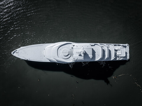 Damen Yachting спустила на воду первый корпус Amels 80