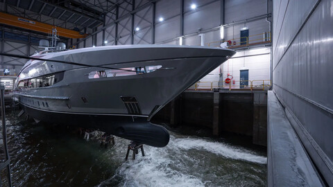 Heesen Yachts тестирует суперяхту Cinderella Noel IV на воде