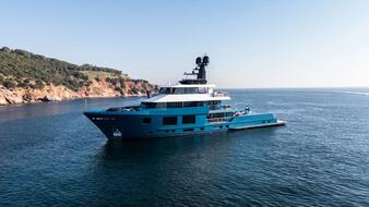 Dunya Yachts передала владельцу 47-метровый эксплорер