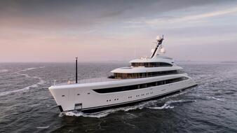 Feadship передала владельцу суперяхту Alvia