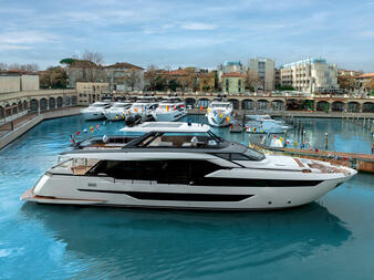 Ferretti Yachts спустила на воду новую яхту Ferretti 940