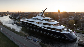 Feadship спустила на воду 80-метровую суперяхту