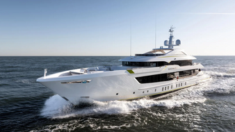 Heesen тестирует суперяхту Solemates на воде