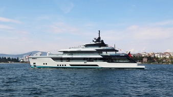 Mengi Yay спустила на воду суперяхту Serenissima II