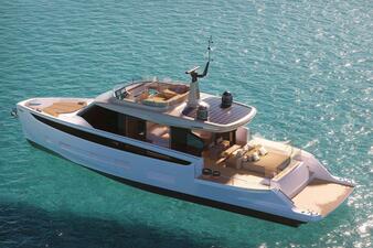 Azimut представила инновационную яхту Seadeck 7