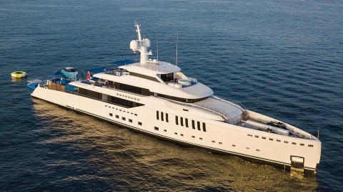 Монако: дебют суперяхты Benetti Seasense