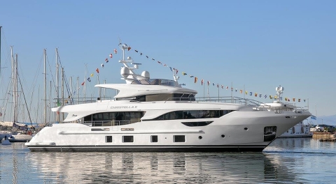 Спуск первой яхты Benetti в серии Delfino 95