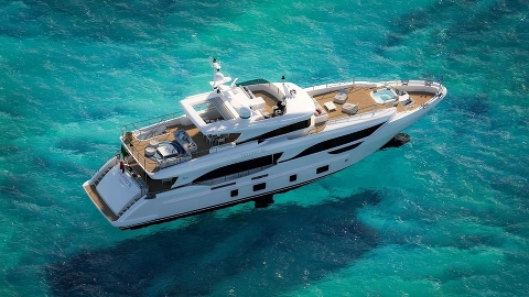 Спуск первой яхты Benetti в серии Delfino 95