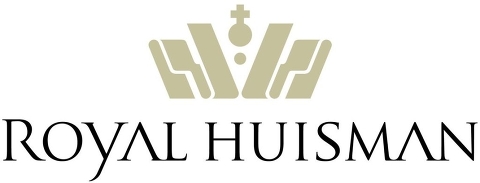 Суперяхта Phi от Royal Huisman: старт дан