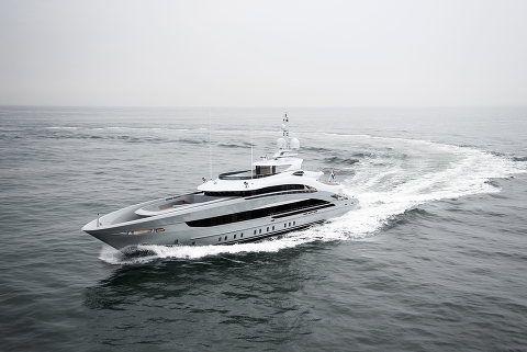 Суперяхта Omaha от Heesen предана владельцу
