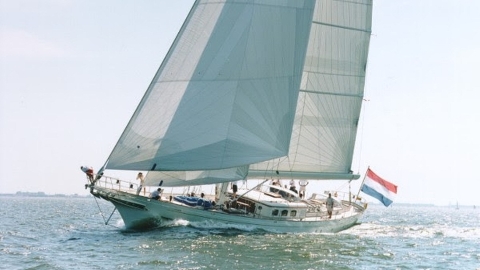 Royal Huisman Huisfit: горячий сезон рефита