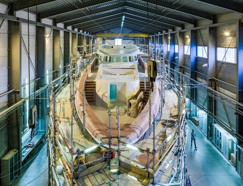 Суперяхта Project Aster от Heesen продана