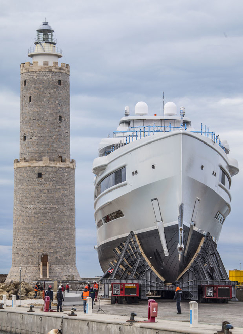 Benetti спустила на воду флагманскую гигаяхту FB277