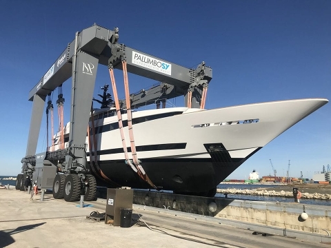 Суперяхта от ISA Yachts "Agora III" спущена на воду