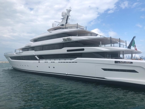 Palumbo Superyachts спустила на воду суперяхту Dragon