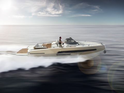 Премьера Invictus Yacht 370