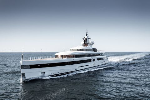 Суперяхта Lady S от Feadship проходит испытания