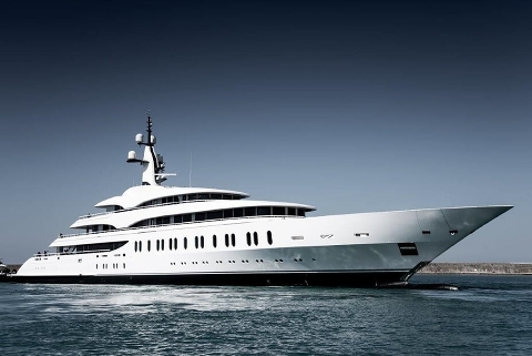 Флагман Benetti GIGA YACHT FB275 сдана владельцу