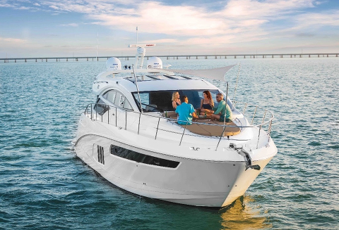 Sea Ray L590: курс на Канны