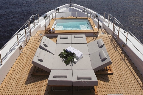 Верфь BENETTI продала 2 новых моторных яхты