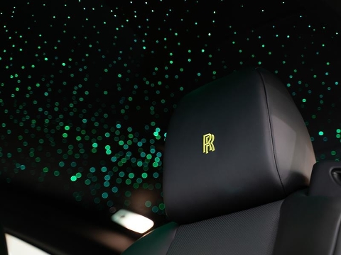 Rolls-Royce Wraith Black Badge эксклюзивная серия “Black and Bright”