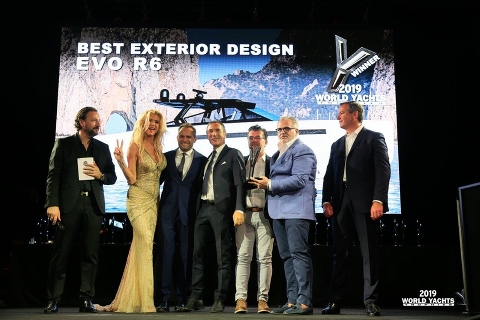 EVO R6 выигрывает награду – лучший экстерьер на World Yachts Trophy 2019