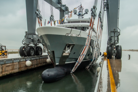 Cantiere delle Marche сбросила на воду ACCIAIO 123