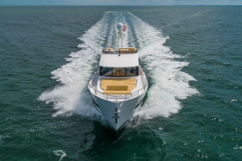 Sundeck Yachts принимает участие в Форт-Лодердейл на FLIBS