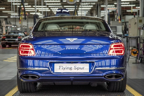 Bentley Flying Spur – роскошный седан класса Gran Turismo