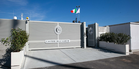 Верфь Cantiere delle Marche официально открыла новый частный причал с четырьмя местами для швартовки