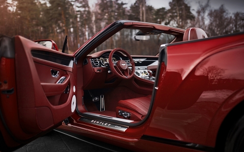 Bentley Continental GT Convertible Number 1 Edition от ателье персонализации Mulliner