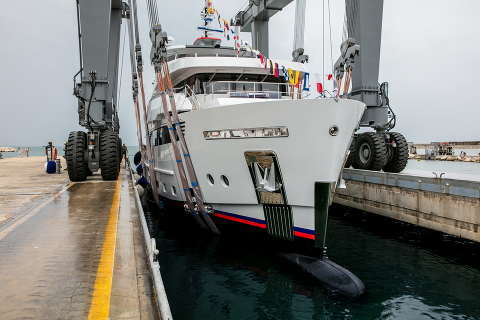 Cantiere delle Marche заявила о себе новым экспедиционным судном CRОWBRIDGE