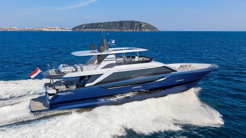 Первая модель моторной яхты Van der Valk Flybridge будет доступна уже в 2021 году