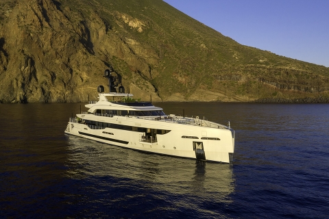 Rossinavi доставляет 50 метровую M/Y LEL