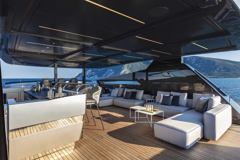 Pershing становится все сильнее с поставкой второй суперяхты Pershing 140