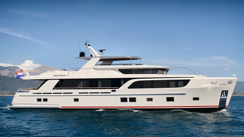 Вершина изысканности от Van der Valk . Новая концепция 30-метрового судна Explorer