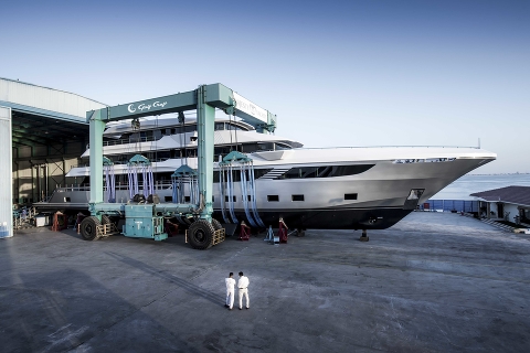 Gulf Craft спускает на воду самую большую в мире яхту из композитных материалов.