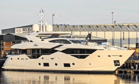 Спуск на воду Sunseeker 116 Fleur