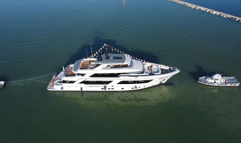 Суперяхта RJ 130 от Cantiere delle Marche