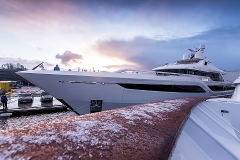 Feadship Somnium близится к завершению