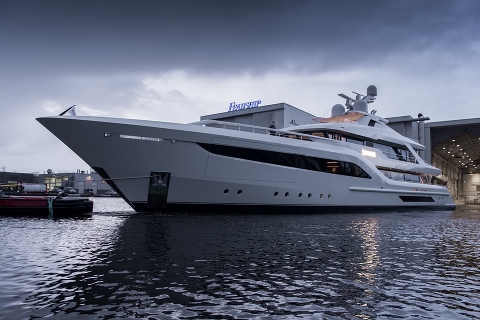 Feadship Somnium близится к завершению