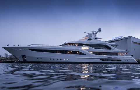 Feadship Somnium близится к завершению