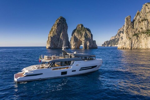 Arcadia Yachts проведет премьеру Sherpa XL на выставке в Венеции