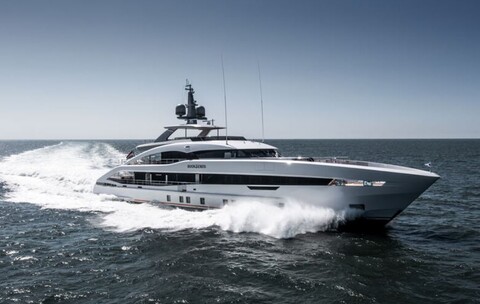 Heesen Yachts передала владельцу 50-метровую суперяхту Book Ends