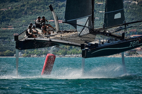 Команда Spindrift выиграла регату Malcesine Cup