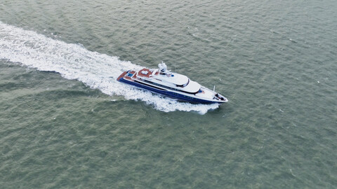 Damen Yachting передала владельцу суперяхту M&EM