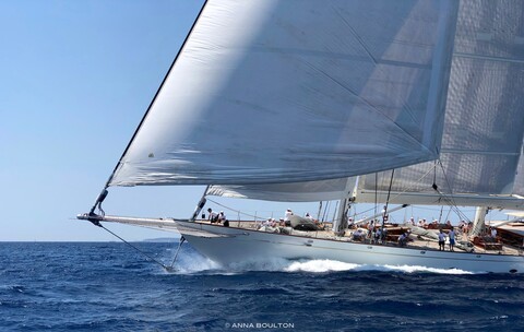 Royal Huisman завершила рефит шхуны Athos