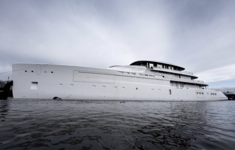 Feadship произвела технический спуск на воду суперяхты Project 712