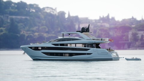 Pearl Yachts впервые показала новую 25-метровую суперяхту